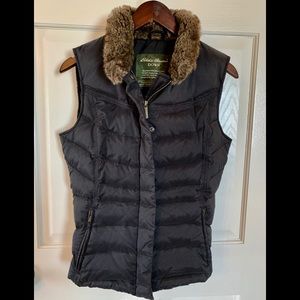Women’s Eddie Bauer Vest.